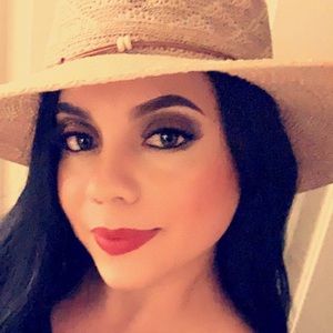 Meet your Posher, Veronica